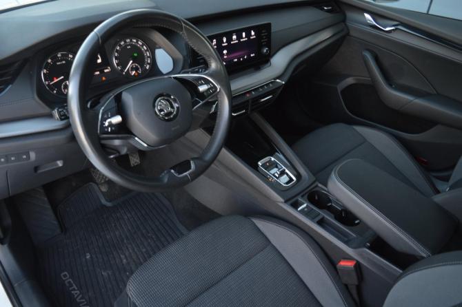 Skoda Octavia IV (A8) с пробегом 2021 года, цена 2 200 000 рублей, 131500 км, лифтбек, Автокод Объявления