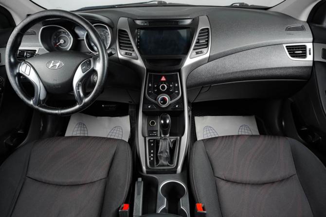 Hyundai Elantra V (MD) Рестайлинг с пробегом 2015 года, цена 959 000 рублей, 282000 км, седан, Автокод Объявления