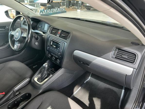 Volkswagen Jetta VI с пробегом 2012 года, цена 795 000 рублей, 305474 км, седан, Автокод Объявления