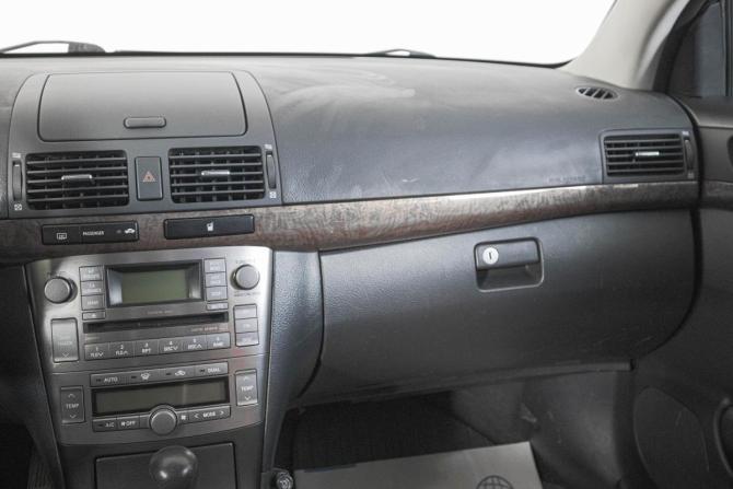 Toyota Avensis II Рестайлинг с пробегом 2006 года, цена 999 000 рублей, 183450 км, седан, Автокод Объявления