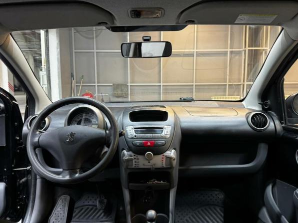 Peugeot 107 I Рестайлинг с пробегом 2010 года, цена 367 000 рублей, 141300 км, хэтчбек, Автокод Объявления