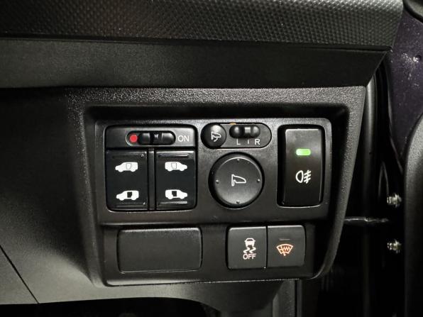 Honda Freed I Рестайлинг с пробегом 2012 года, цена 1 270 000 рублей, 207009 км, компактвэн, Автокод Объявления