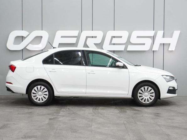 Skoda Rapid II с пробегом 2022 года, цена 1 633 000 рублей, 89789 км, лифтбек, Автокод Объявления