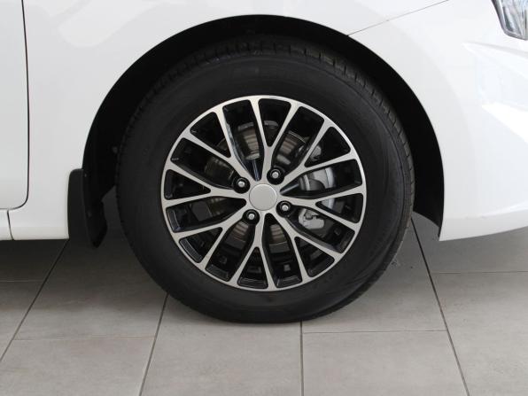 Kia Rio IV Рестайлинг с пробегом 2021 года, цена 1 499 900 рублей, 97360 км, седан, Автокод Объявления