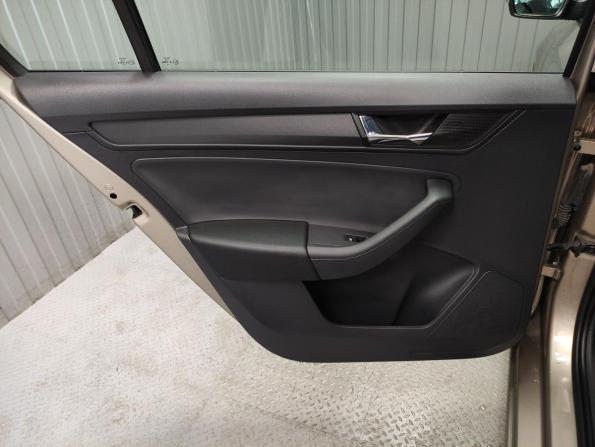 Skoda Rapid II с пробегом 2021 года, цена 1 620 000 рублей, 90969 км, лифтбек, Автокод Объявления