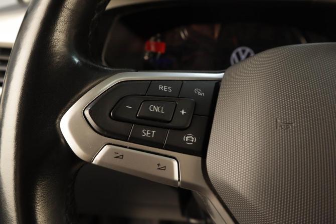 Volkswagen Taos I с пробегом 2021 года, цена 2 299 000 рублей, 116000 км, внедорожник, Автокод Объявления