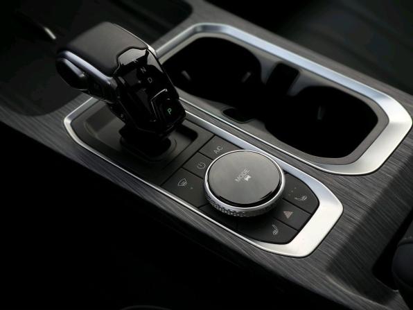 Jaecoo J7 I Рестайлинг с пробегом 2025 года, цена 2 650 000 рублей, 10400 км, внедорожник, Автокод Объявления