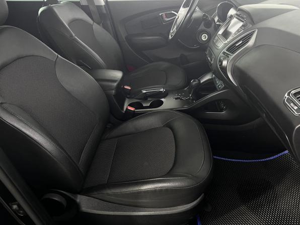 Hyundai ix35 I Рестайлинг с пробегом 2015 года, цена 1 590 000 рублей, 76529 км, внедорожник, Автокод Объявления