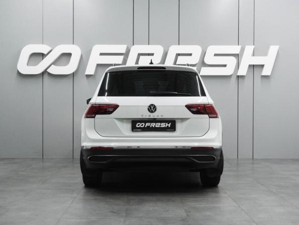 Volkswagen Tiguan II Рестайлинг с пробегом 2021 года, цена 2 349 000 рублей, 142523 км, внедорожник, Автокод Объявления