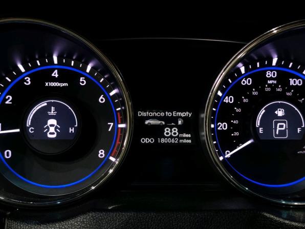 Hyundai Sonata VI (YF) с пробегом 2011 года, цена 985 000 рублей, 289780 км, седан, Автокод Объявления
