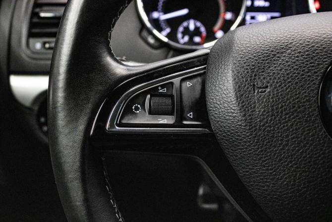 Skoda Yeti I Рестайлинг с пробегом 2016 года, цена 1 449 000 рублей, 157128 км, внедорожник, Автокод Объявления