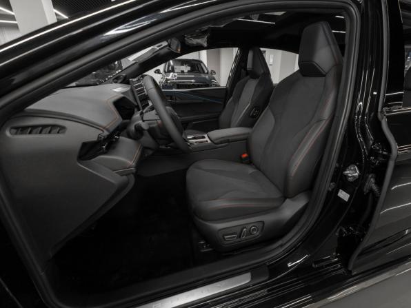 Toyota Camry IX (XV80) China Market Рестайлинг с пробегом 2026 года, цена 4 700 000 рублей, 20 км, седан, Автокод Объявления