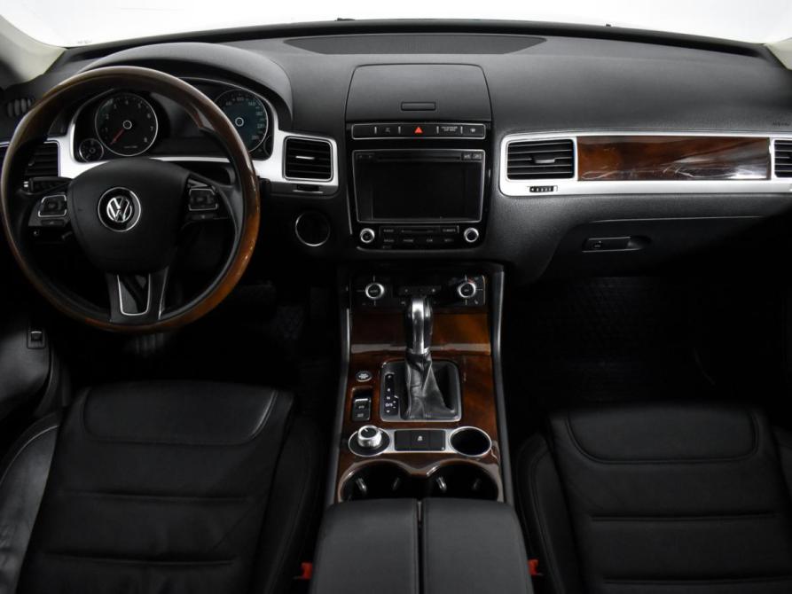 Volkswagen Touareg II Рестайлинг Санкт-Петербург  - изображение 11