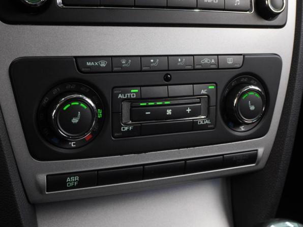Skoda Octavia II (A5) Рестайлинг с пробегом 2012 года, цена 1 060 000 рублей, 88526 км, лифтбек, Автокод Объявления