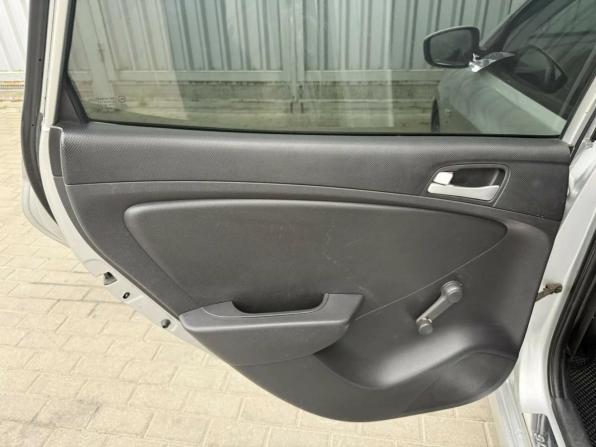 Hyundai Solaris I с пробегом 2013 года, цена 665 000 рублей, 238329 км, хэтчбек, Автокод Объявления