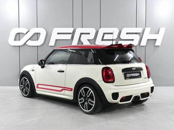 Mini Hatch III (F55/F56) с пробегом 2016 года, цена 2 229 000 рублей, 191512 км, хэтчбек, Автокод Объявления