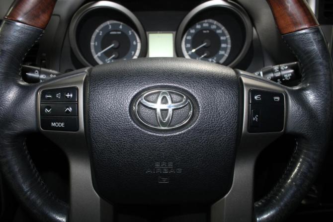 Toyota Land Cruiser Prado 150 Series с пробегом 2011 года, цена 2 950 000 рублей, 118897 км, внедорожник, Автокод Объявления