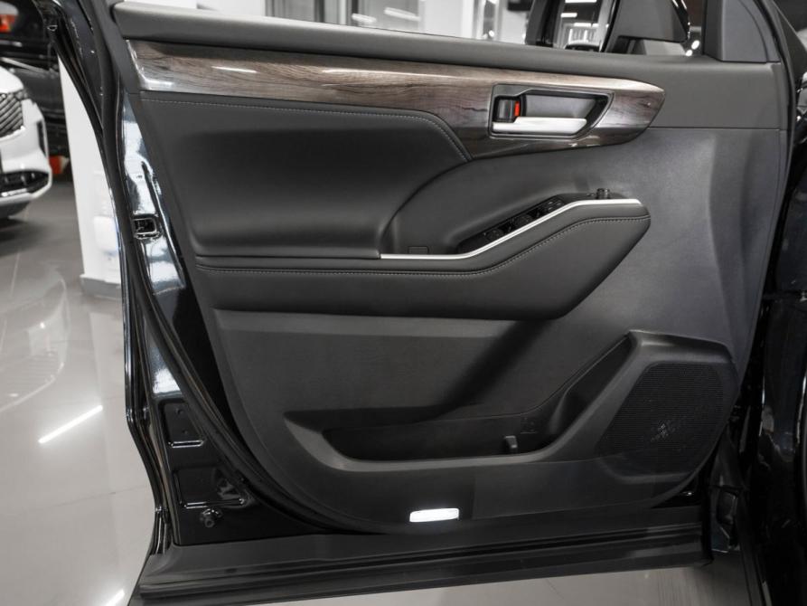 Toyota Highlander IV (XU70) Москва  - изображение 17