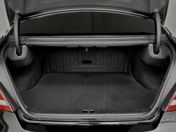 Hyundai Equus II Рестайлинг с пробегом 2014 года, цена 1 900 000 рублей, 196799 км, седан, Автокод Объявления