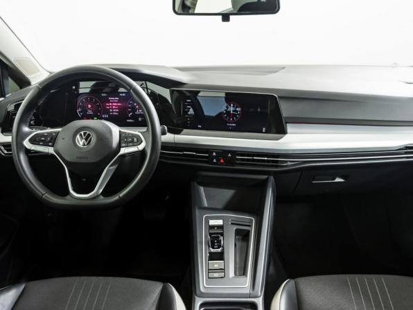Volkswagen Golf VIII с пробегом 2022 года, цена 2 699 000 рублей, 76870 км, хэтчбек, Автокод Объявления