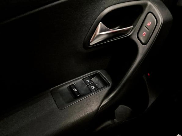 Volkswagen Polo V с пробегом 2012 года, цена 575 000 рублей, 253977 км, седан, Автокод Объявления