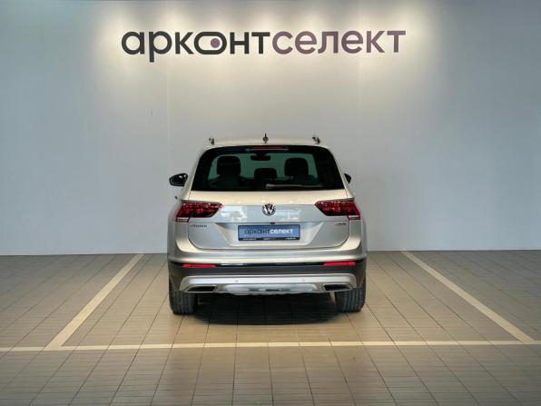 Volkswagen Tiguan II с пробегом 2019 года, цена 2 723 000 рублей, 133048 км, внедорожник, Автокод Объявления