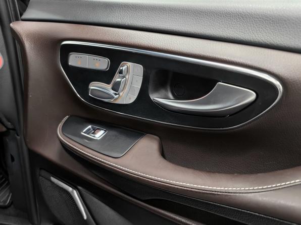 Mercedes-Benz V-Класс III (W447) с пробегом 2017 года, цена 5 000 000 рублей, 105400 км, минивэн, Автокод Объявления