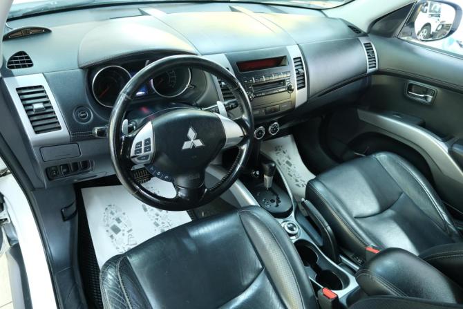 Mitsubishi Outlander II Рестайлинг с пробегом 2010 года, цена 1 249 000 рублей, 193000 км, внедорожник, Автокод Объявления