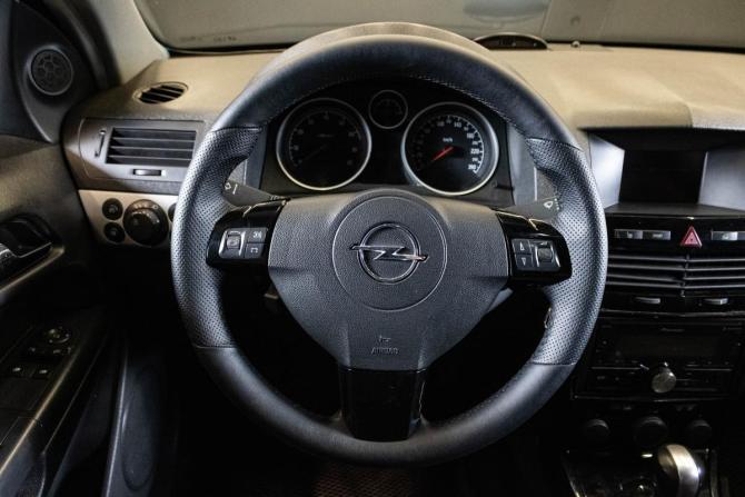 Opel Astra H Рестайлинг с пробегом 2007 года, цена 559 000 рублей, 303585 км, хэтчбек, Автокод Объявления