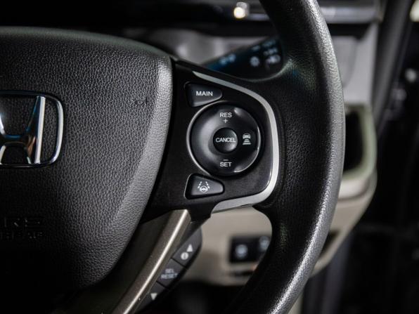 Honda Stepwgn V Рестайлинг с пробегом 2018 года, цена 2 110 000 рублей, 108860 км, минивэн, Автокод Объявления