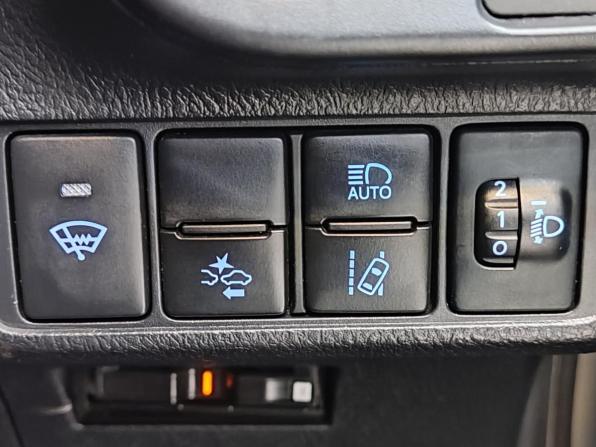 Toyota Corolla XI (E160 E170) Рестайлинг 2 с пробегом 2018 года, цена 1 390 000 рублей, 85579 км, универсал, Автокод Объявления