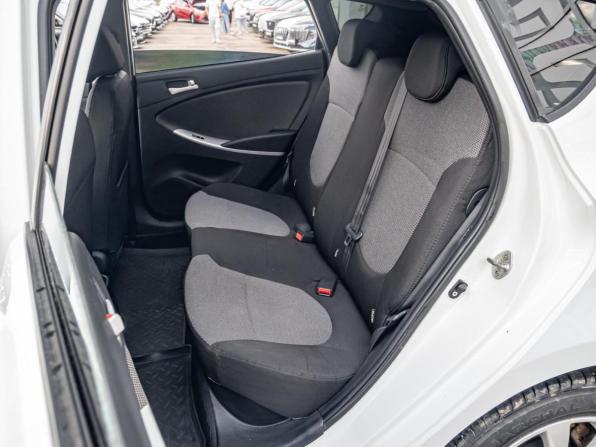 Hyundai Solaris I с пробегом 2014 года, цена 920 000 рублей, 122133 км, хэтчбек, Автокод Объявления