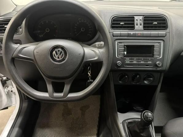 Volkswagen Polo V Рестайлинг с пробегом 2019 года, цена 1 299 000 рублей, 45600 км, седан, Автокод Объявления