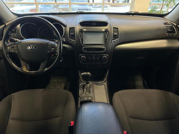 Kia Sorento II Рестайлинг с пробегом 2013 года, цена 1 680 000 рублей, 195000 км, внедорожник, Автокод Объявления
