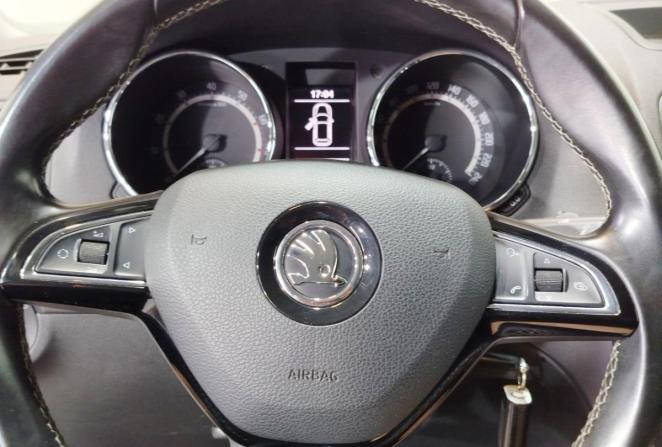 Skoda Yeti I Рестайлинг с пробегом 2017 года, цена 1 860 000 рублей, 66460 км, внедорожник, Автокод Объявления