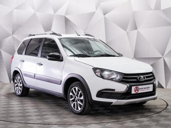 Lada (ВАЗ) Granta I Рестайлинг с пробегом 2023 года, цена 919 000 рублей, 58995 км, универсал, Автокод Объявления