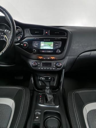 Kia Ceed II с пробегом 2014 года, цена 1 344 000 рублей, 124039 км, хэтчбек, Автокод Объявления