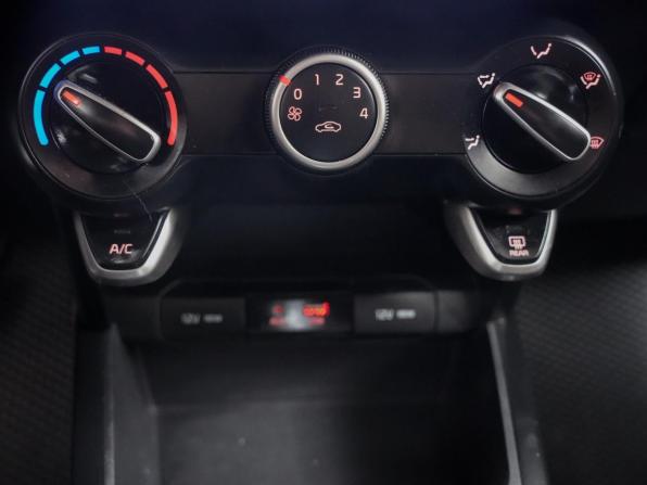 Kia Rio IV с пробегом 2020 года, цена 1 370 000 рублей, 167000 км, седан, Автокод Объявления
