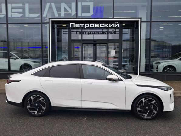 Changan Lamore с пробегом 2023 года, цена 1 555 000 рублей, 140901 км, седан, Автокод Объявления