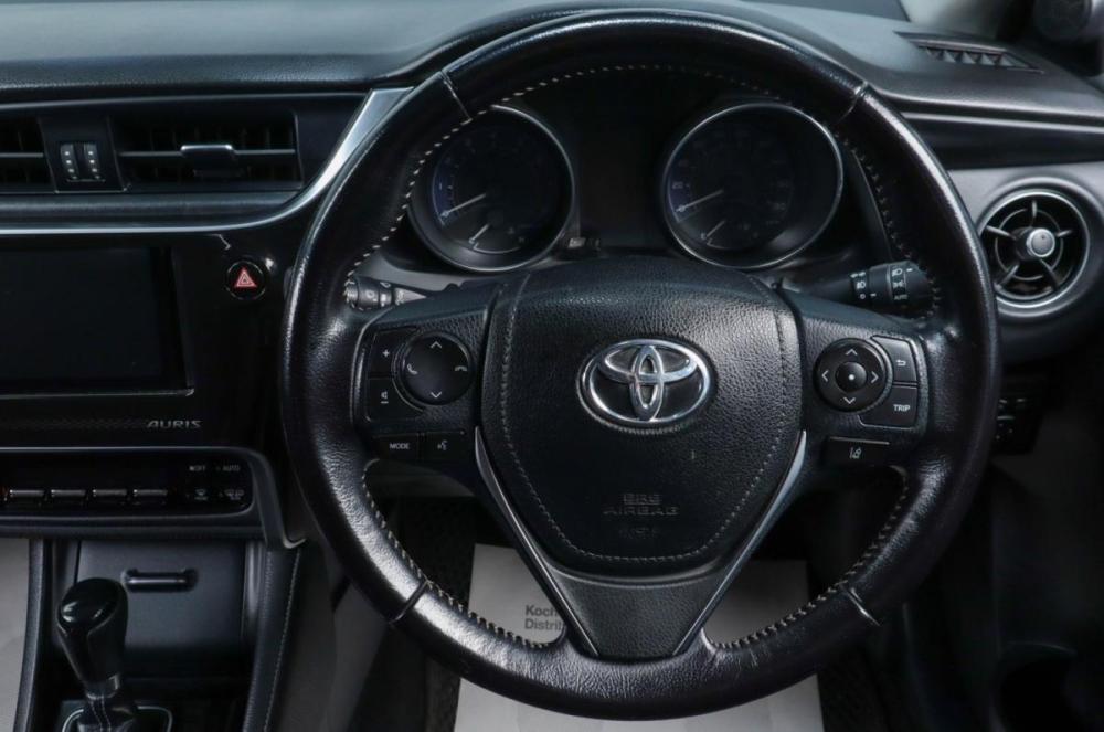 Toyota Auris II Рестайлинг Челябинск  - изображение 14
