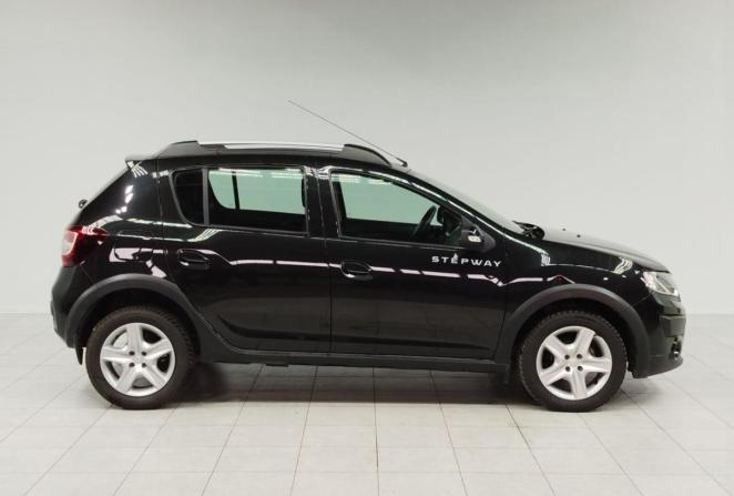 Renault Sandero II с пробегом 2015 года, цена 1 000 000 рублей, 128471 км, хэтчбек, Автокод Объявления