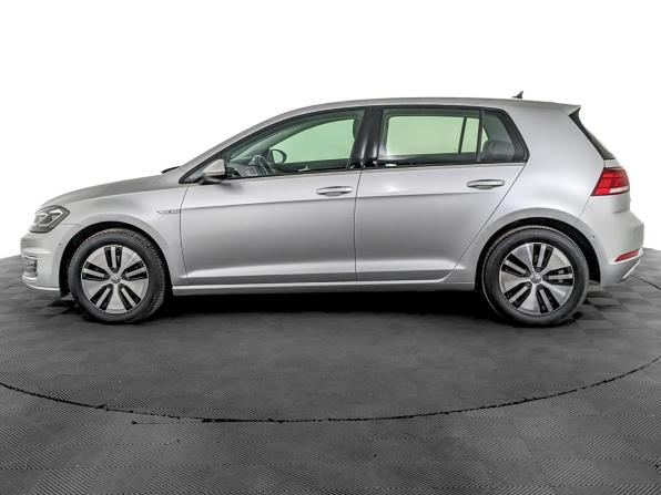 Volkswagen Golf VII Рестайлинг с пробегом 2019 года, цена 2 270 000 рублей, 81891 км, хэтчбек, Автокод Объявления