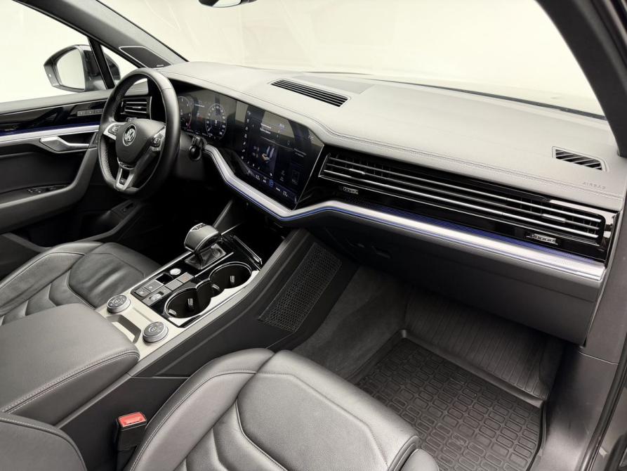 Volkswagen Touareg III Москва  - изображение 9