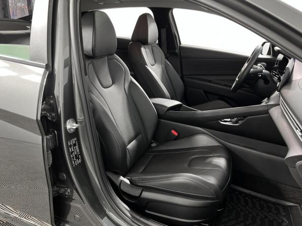 Hyundai Elantra VII (CN7) Рестайлинг с пробегом 2025 года, цена 2 310 000 рублей, 15750 км, седан, Автокод Объявления