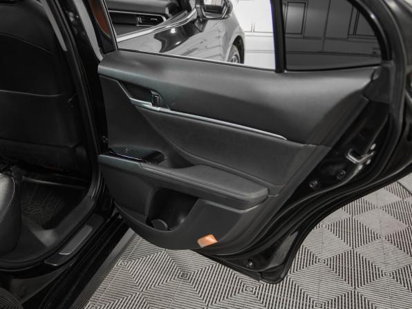Toyota Camry VIII (XV70) Рестайлинг с пробегом 2022 года, цена 3 149 000 рублей, 98845 км, седан, Автокод Объявления