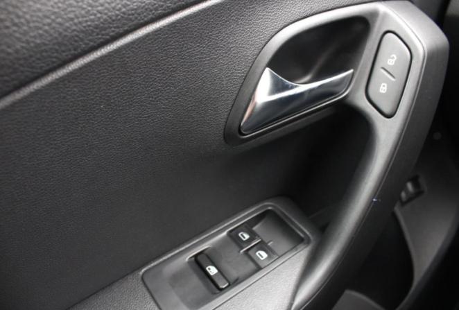 Volkswagen Polo V Рестайлинг с пробегом 2019 года, цена 1 290 000 рублей, 87242 км, седан, Автокод Объявления