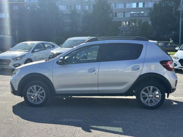 Renault Sandero II Рестайлинг с пробегом 2018 года, цена 1 280 000 рублей, 84812 км, хэтчбек, Автокод Объявления