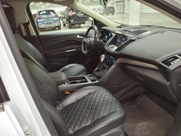 Ford Kuga II Рестайлинг с пробегом 2018 года, цена 1 480 000 рублей, 212689 км, внедорожник, Автокод Объявления