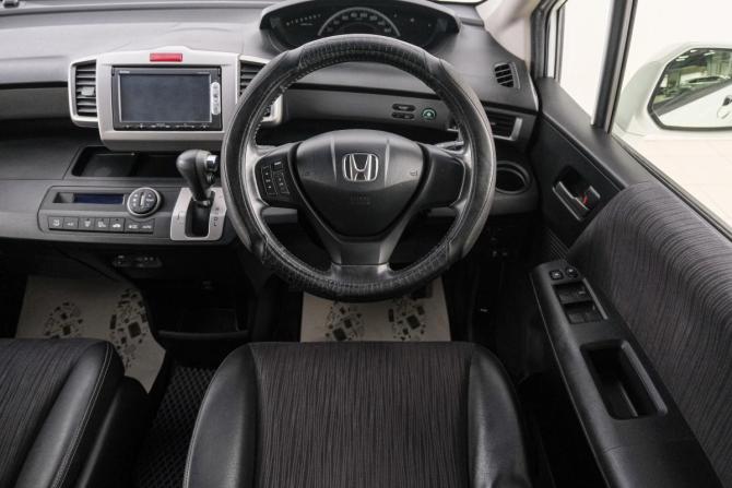 Honda Freed I Рестайлинг 2 с пробегом 2015 года, цена 1 189 000 рублей, 187507 км, компактвэн, Автокод Объявления