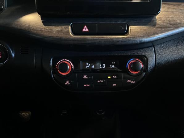 Suzuki Ertiga II Рестайлинг с пробегом 2022 года, цена 1 850 000 рублей, 150193 км, компактвэн, Автокод Объявления